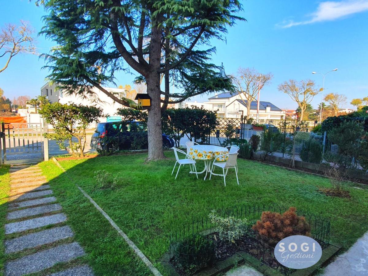 Casa Sbrindoli Lägenhet Lido di Jesolo Exteriör bild
