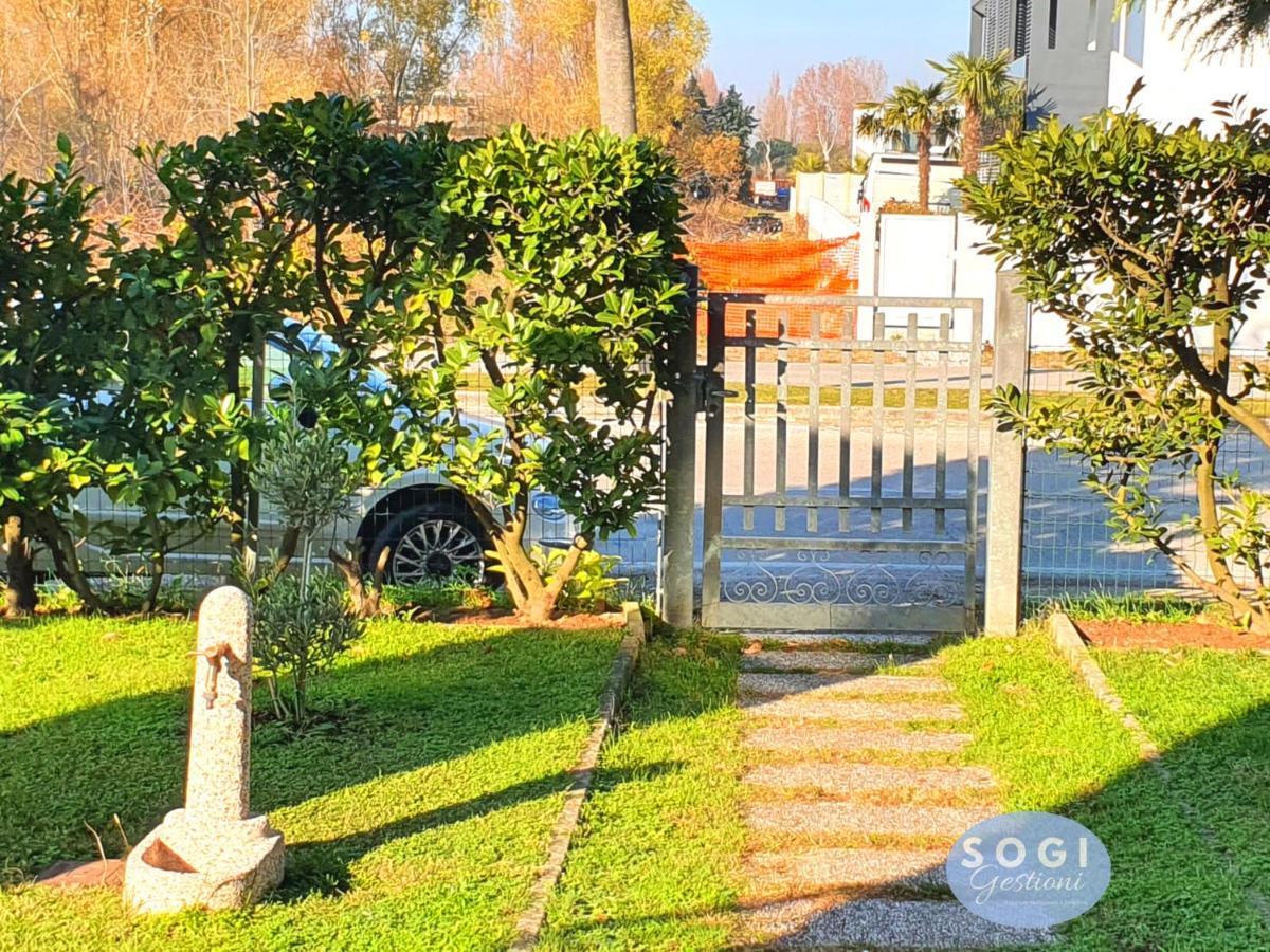 Casa Sbrindoli Lägenhet Lido di Jesolo Exteriör bild